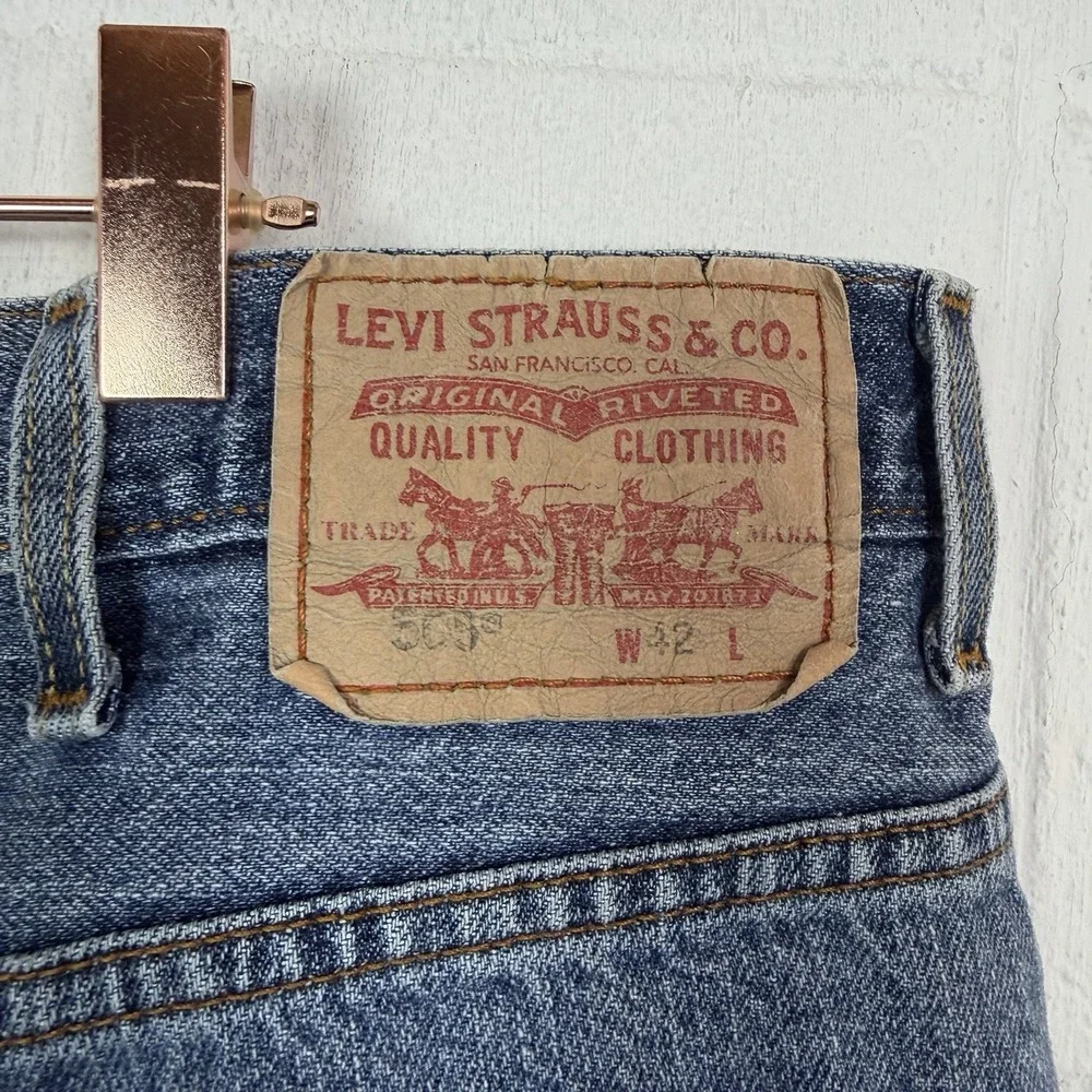 Vintage Levi's Men's 505 Regular Fit Denim Jean Shorts Jorts Y2K 90s Retro SZ 42